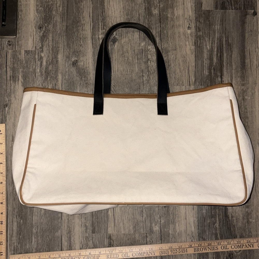 Santa Barbara Canvas Tote Weekend Vibes - Picture 5 of 5